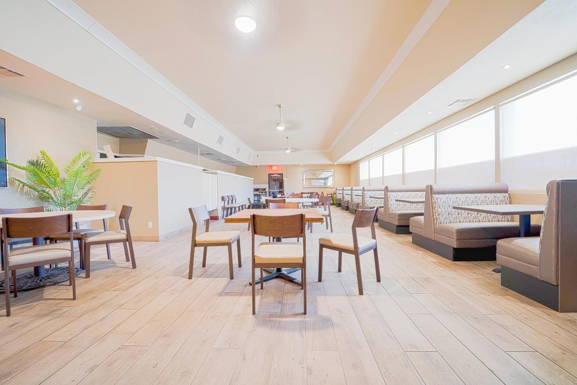 皇家广场酒店 印地欧 外观 照片